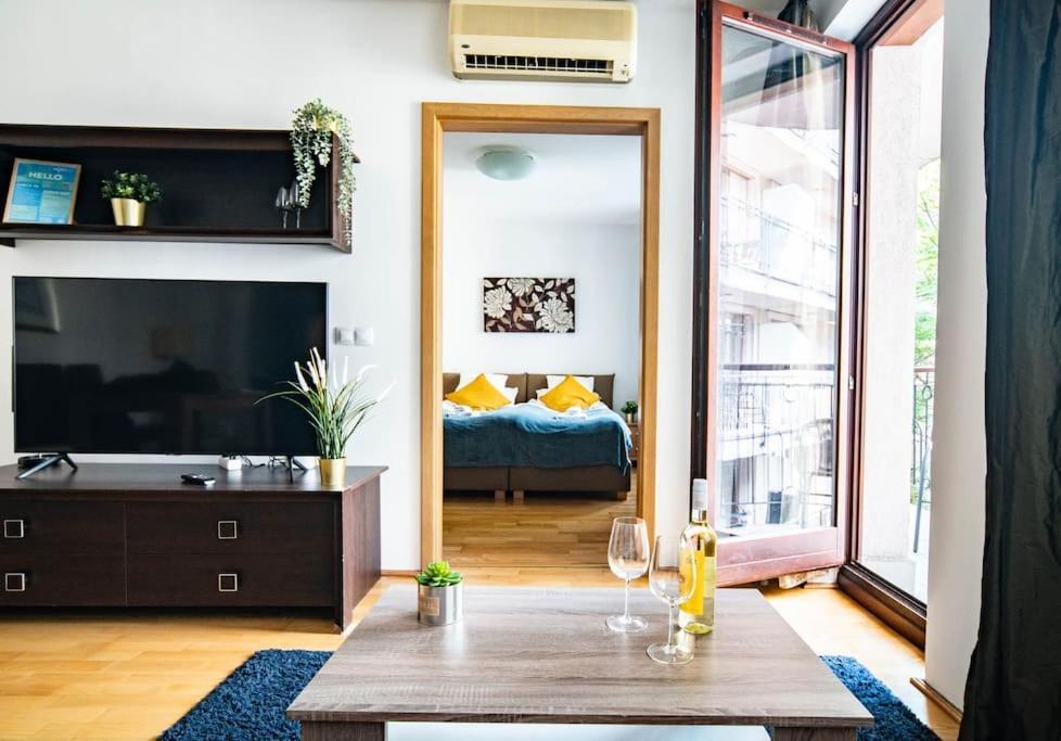 Free Parking! Soho Budapest 304, 4 Ppl, Ac, Fast Wifi, Smart Tv Ngoại thất bức ảnh