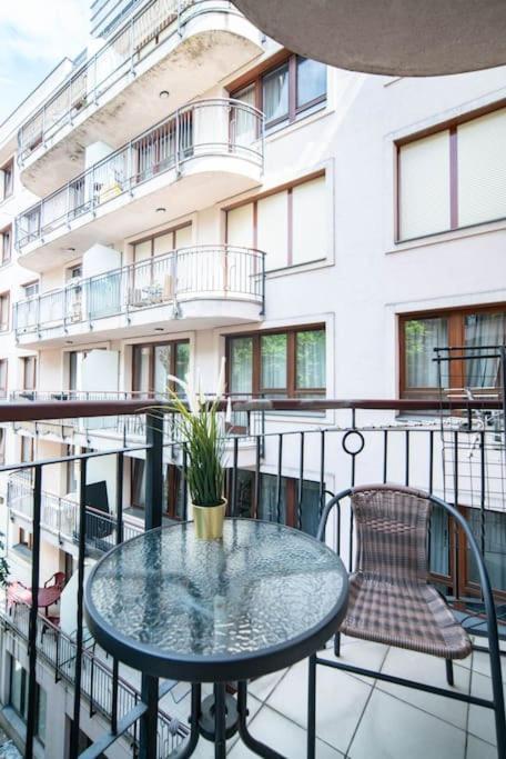 Free Parking! Soho Budapest 304, 4 Ppl, Ac, Fast Wifi, Smart Tv Ngoại thất bức ảnh